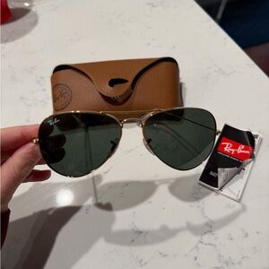 Ray-Ban Gold Frame Green Lens Aviator Sunglasses